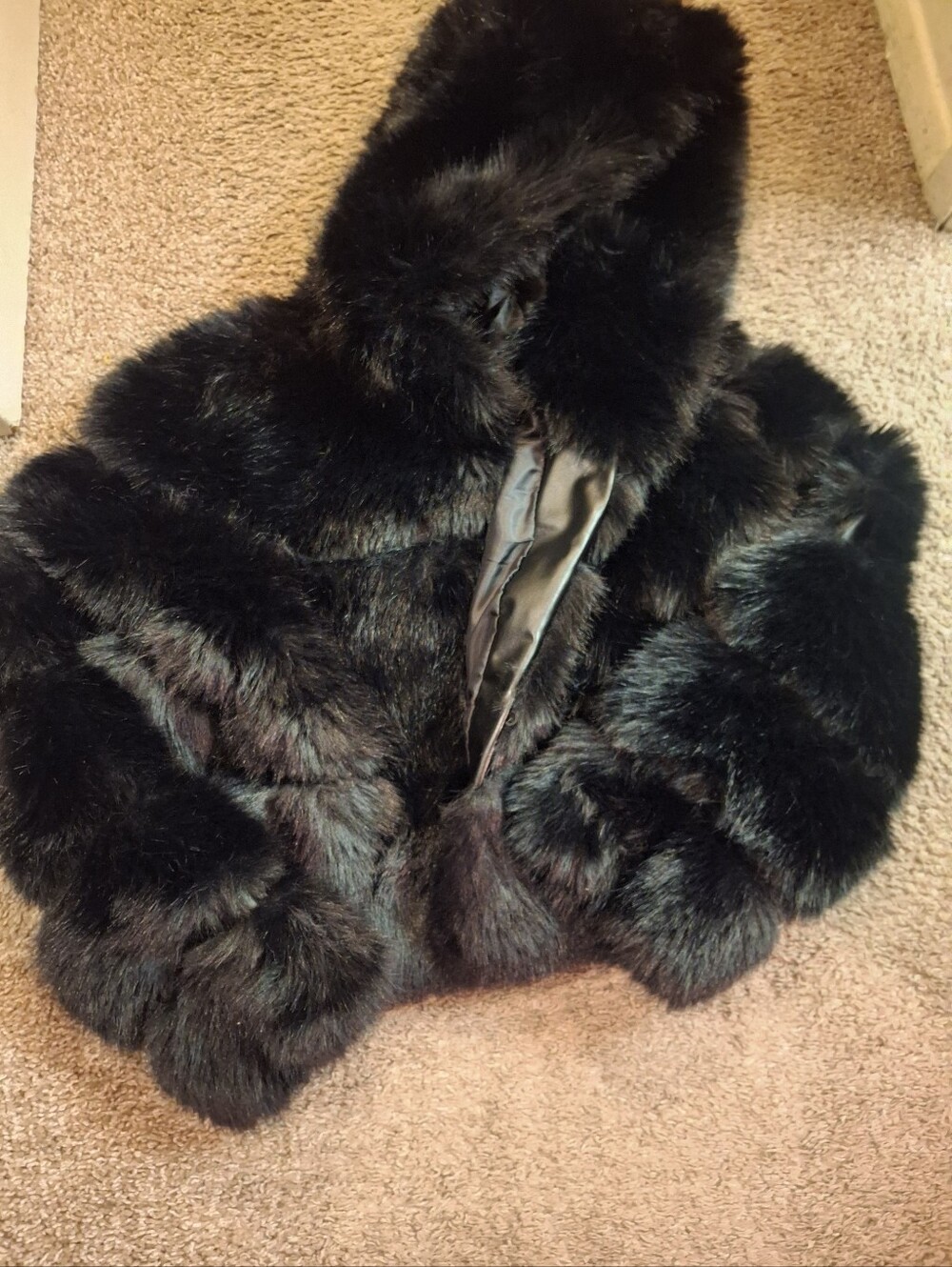 Cute Women's Black Faux Fur Hooded Coat Size 1x